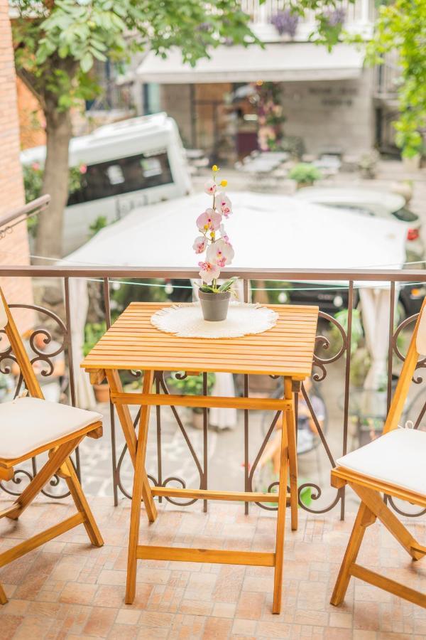Ferienwohnung Heart Of The Old Tbilisi Exterior foto